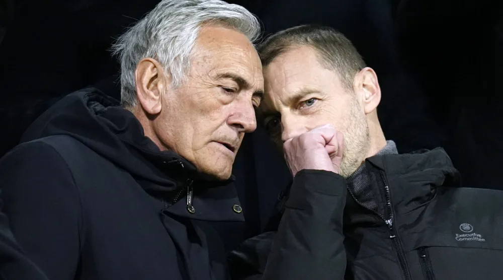 رئيس الاتحاد الإيطالي لكرة القدم غابرييلي  (رويترز) غرافينا 