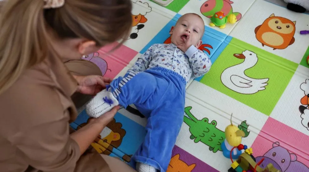 المواد الكيميائية التي أوردتها الدراسة تستخدم في عدد من المنتجات الاستهلاكية منها ألعاب الأطفال (أرشيفية-رويترز)