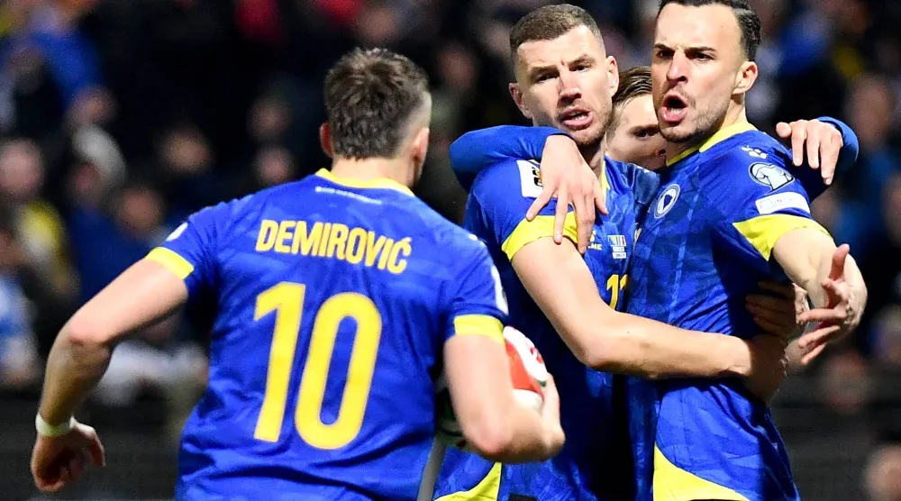 أهداف دجيكو وإلهامه ساعدا المنتخب البوسني على التأهل للمرة الثانية (إ.ب.أ)