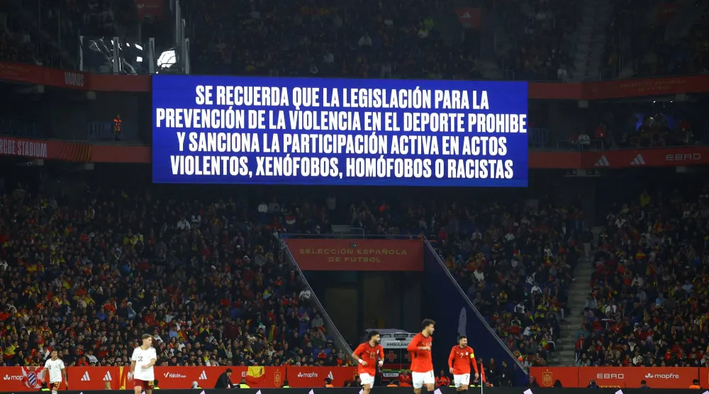 نادي إسبانيول رفض ربط سمعة النادي بتصرفات فردية ومعزولة (رويترز)