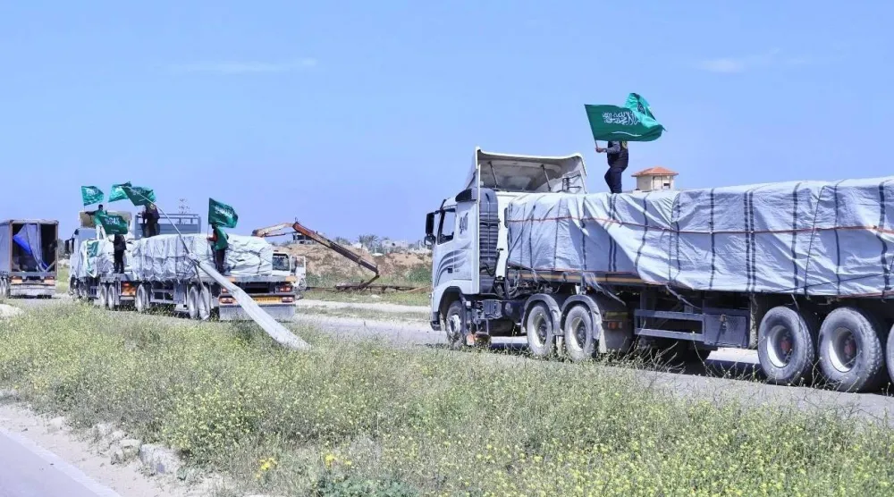 القافلة الإغاثية حملت على متنها كميات كبيرة من السلال الغذائية (واس)