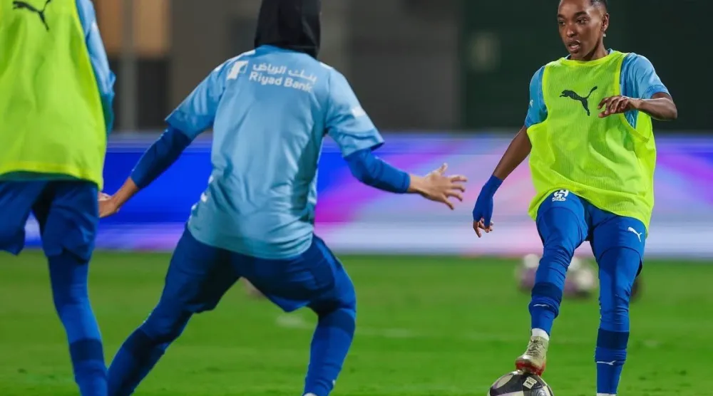 الهلال يستضيف القادسية على ملعبه ذهاباً (الشرق الأوسط)