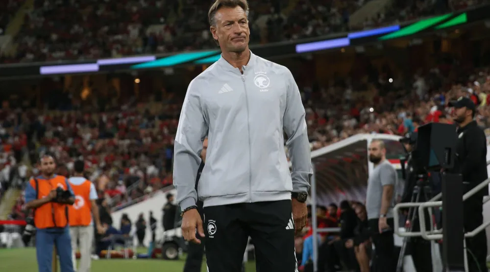 رينارد قد يرحل من الأخضر بقرار شخصي رغم تمسك اتحاد الكرة ببقاءه (تصوير: علي خمج)