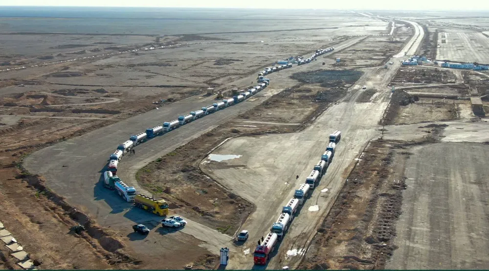 صهاريج عراقية متجهة لدخول الأراضي السورية (الهيئة العامة للمنافذ والجمارك السورية)