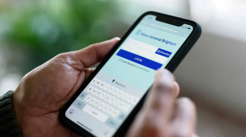 التطبيق يوفر تدخلاً نفسياً مبنياً على الأدلة العلمية بطريقة سهلة الوصول (مستشفى ماس جنرال بريغهام)