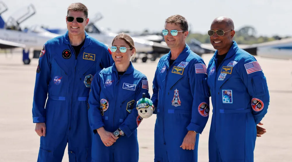 تميمة صغيرة تؤدي دوراً علمياً في رصد انعدام الجاذبية (رويترز)