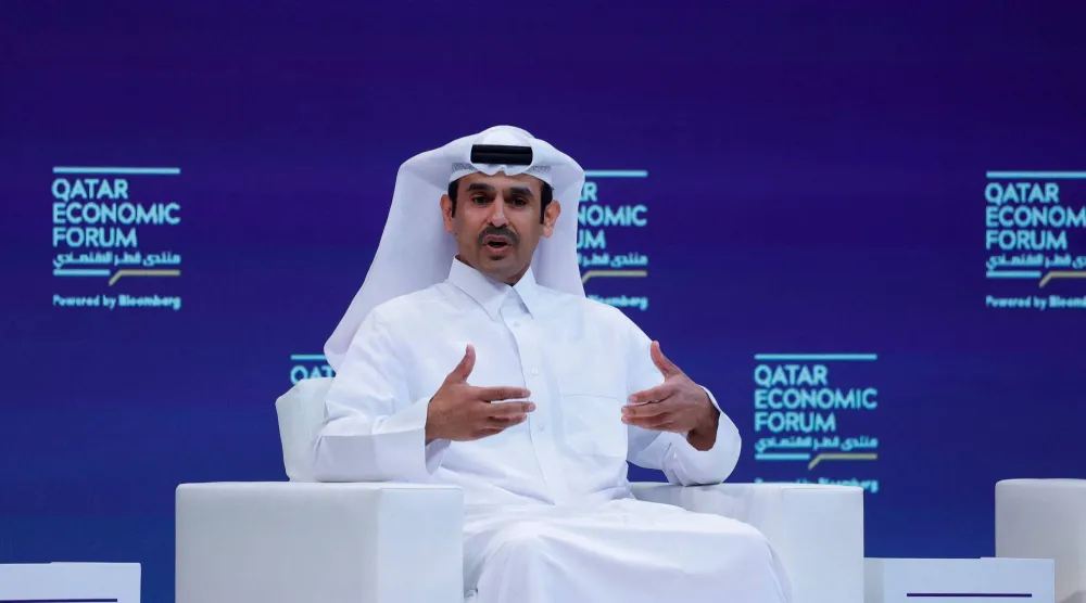 وزير الطاقة القطري سعد الكعبي يُلقي كلمة في منتدى قطر الاقتصادي بالدوحة 20 مايو 2025 (أ.ف.ب)