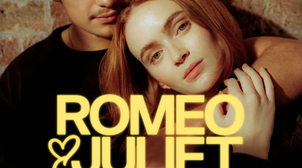 ملصق مسرحية «روميو وجولييت»