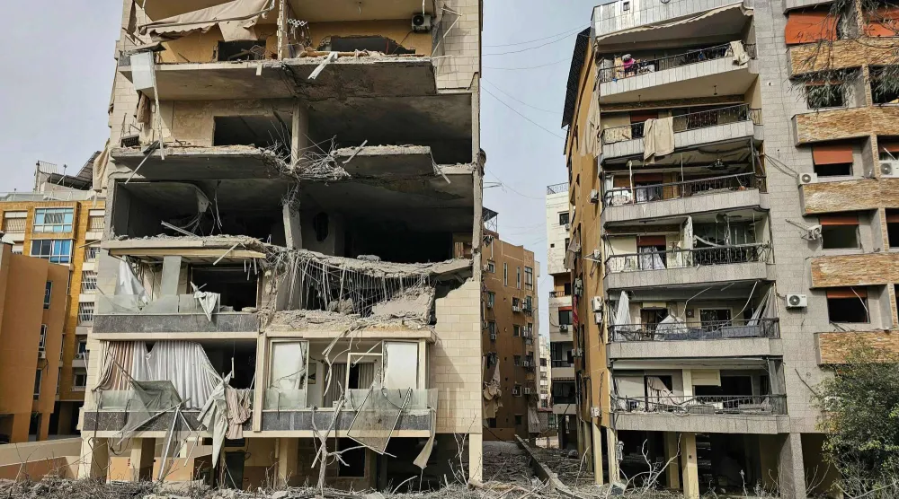 مبانٍ مهدمة جراء الغارات الإسرائيلية على العاصمة اللبنانية بيروت (أ.ف.ب)