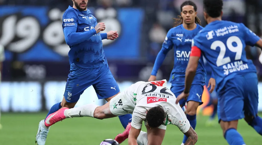 النجمة عانى أمام الكبار والصغار هذا الموسم (تصوير: سعد العنزي)