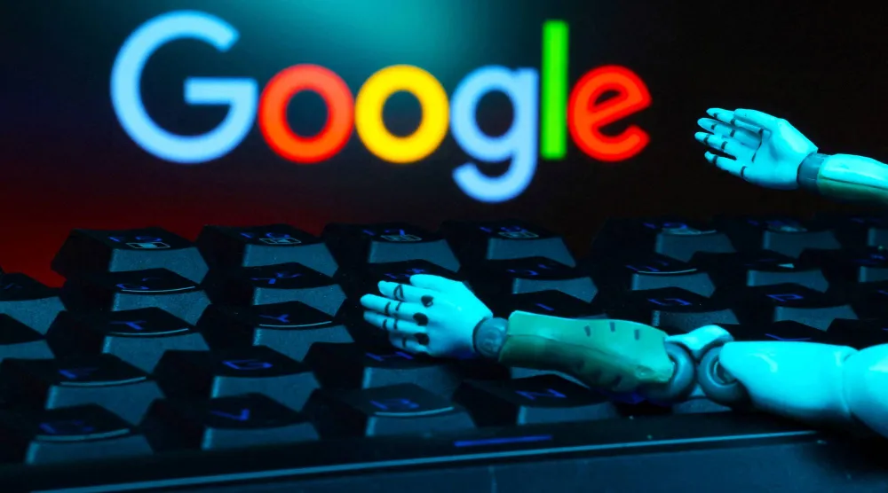 أطلقت «غوغل» نموذج «Gemma 4» بترخيص مفتوح يتيح الاستخدام والتعديل والنشر دون قيود كبيرة (رويترز)