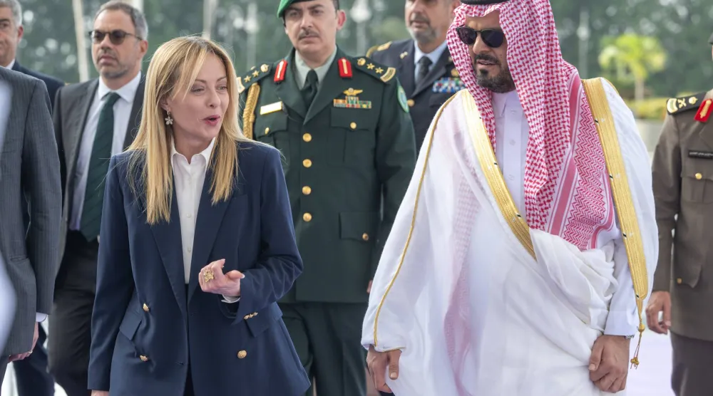 رئيسة الوزراء الإيطالية جورجيا ميلوني لدى وصولها إلى جدة الجمعة (إمارة منطقة مكة المكرمة)