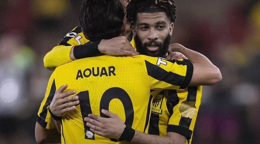 العبود يحتفل بهدفه في مرمى الحزم (نادي الاتحاد)