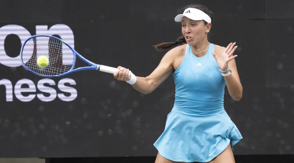 بيغولا خلال المواجهة (د.ب.أ)