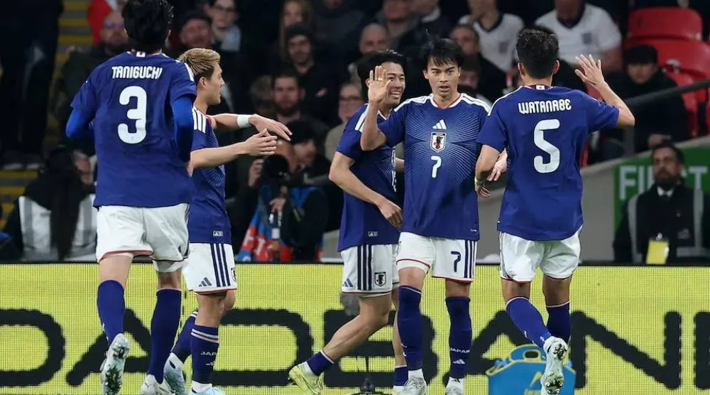 منتخب اليابان هزم إنجلترا وواصل نتائجه المميزة (رويترز)