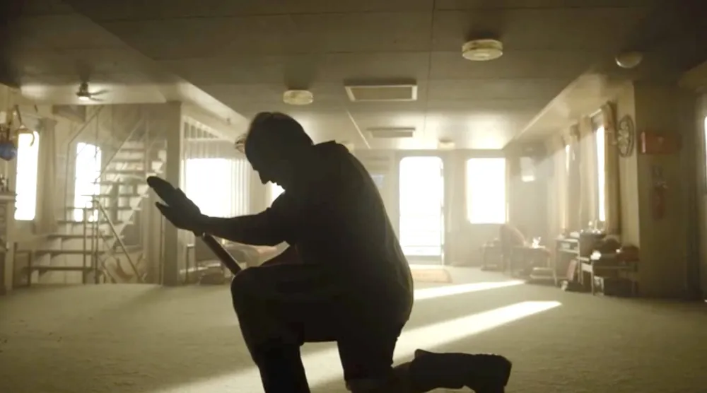 «حفّار»... توم كروز كما يبدو في الفيلم (وورنر)