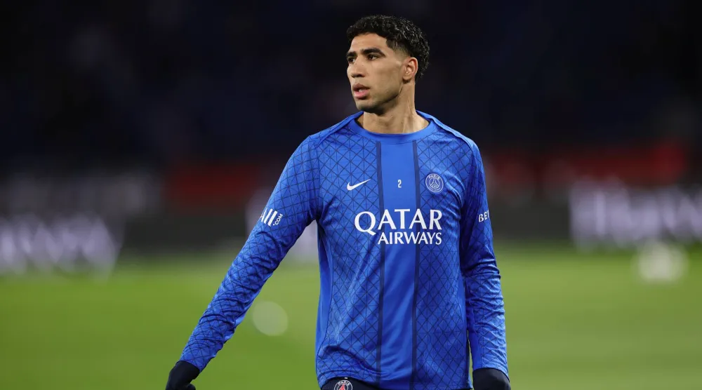 النجم المغربي أشرف حكيمي ظهير أيمن باريس سان جيرمان (إ.ب.أ)