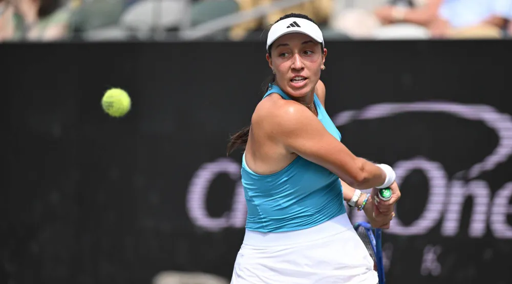 بيغولا خلال المواجهة (د.ب.أ)