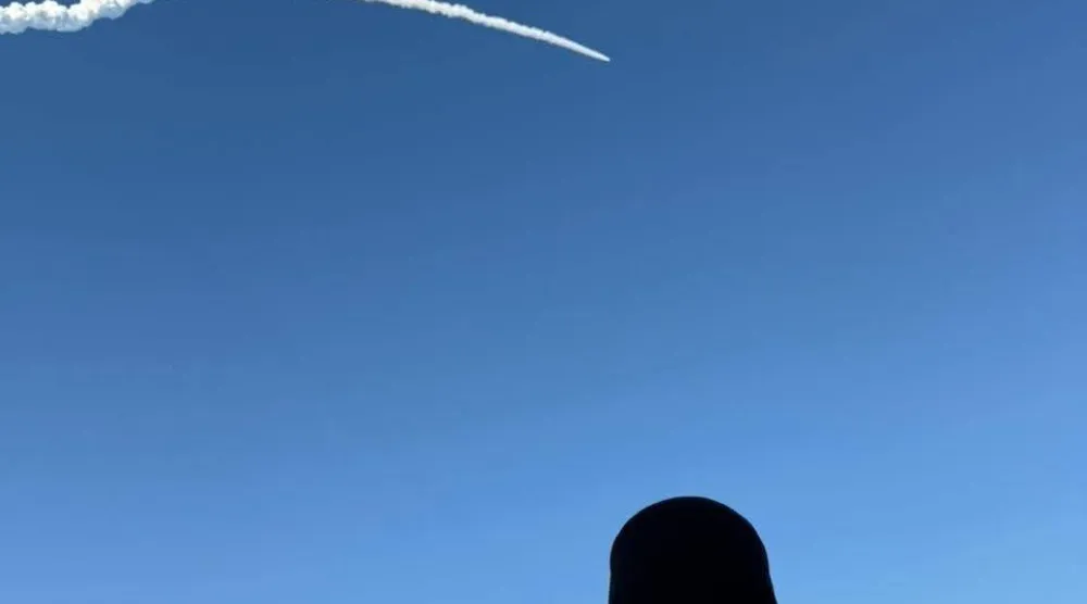 عودة الإنسان إلى القمر... وبصمة سعودية تلامس الفضاء مع القمر الاصطناعي «شمس» (وكالة الفضاء السعودية)
