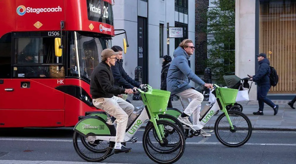 ركوب الدراجة الكهربائية قد يكون الأرخص (غيتي)