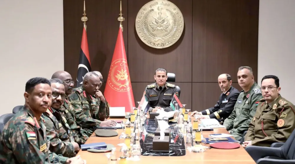 Libya Genelkurmay Başkanı Salah en-Nemruş, Sudan Silahlı Kuvvetleri İstihbarat Müdürü Muhammed Ali Sabir’i kabul etti, 5 Nisan 2026. (UBH Genelkurmay Başkanlığı)