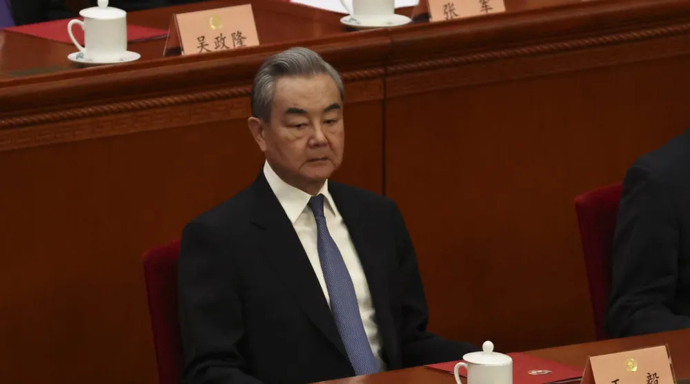 وزير الخارجية الصيني وانغ يي (إ.ب.أ)