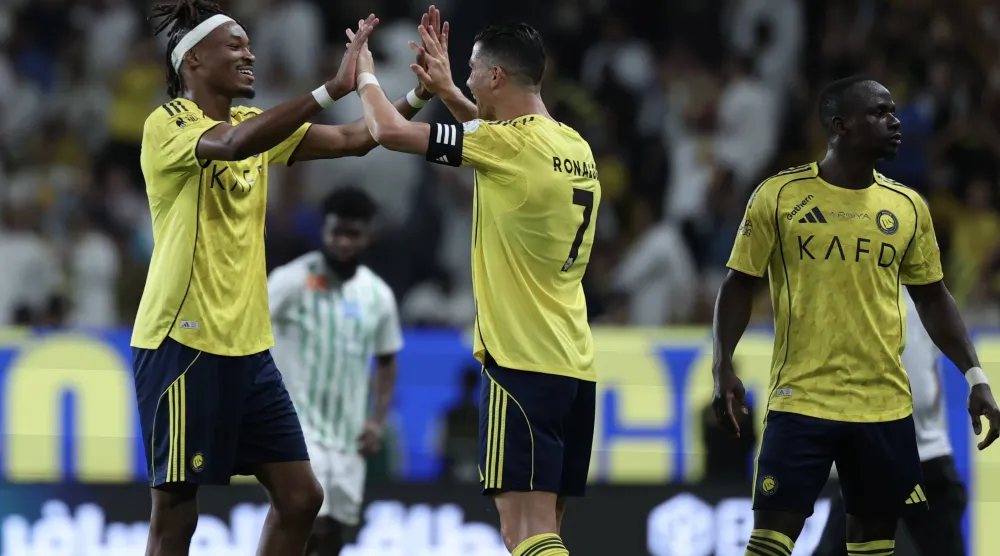 رونالدو يحتفل بهدفه الأول في النجمة (تصوير: عبدالعزيز النومان)