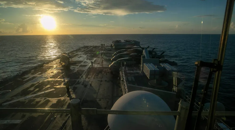 ​سفينة الهجمات البرمائية الأميركية «إل إتش إيه 7» (القيادة المركزية الأميركية)