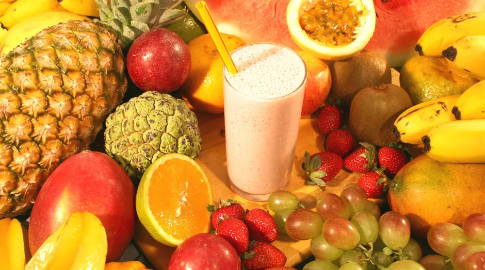 الحمضيات والشمام والبابايا والمانجو من الفواكة الغنية بـ«فيتامين سي» (بيكساباي)