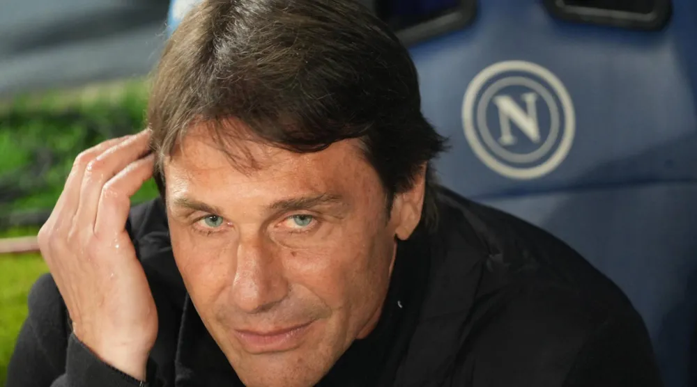 مدرب نابولي أنتونيو كونتي (إ.ب.أ)