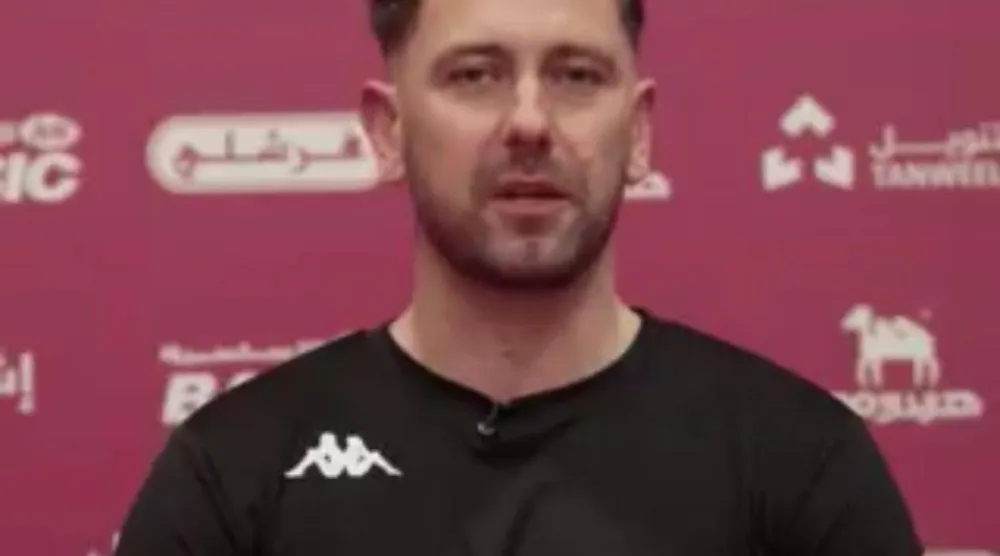 ديس باكنغهام مدرب نادي الخلود (نادي الخلود)