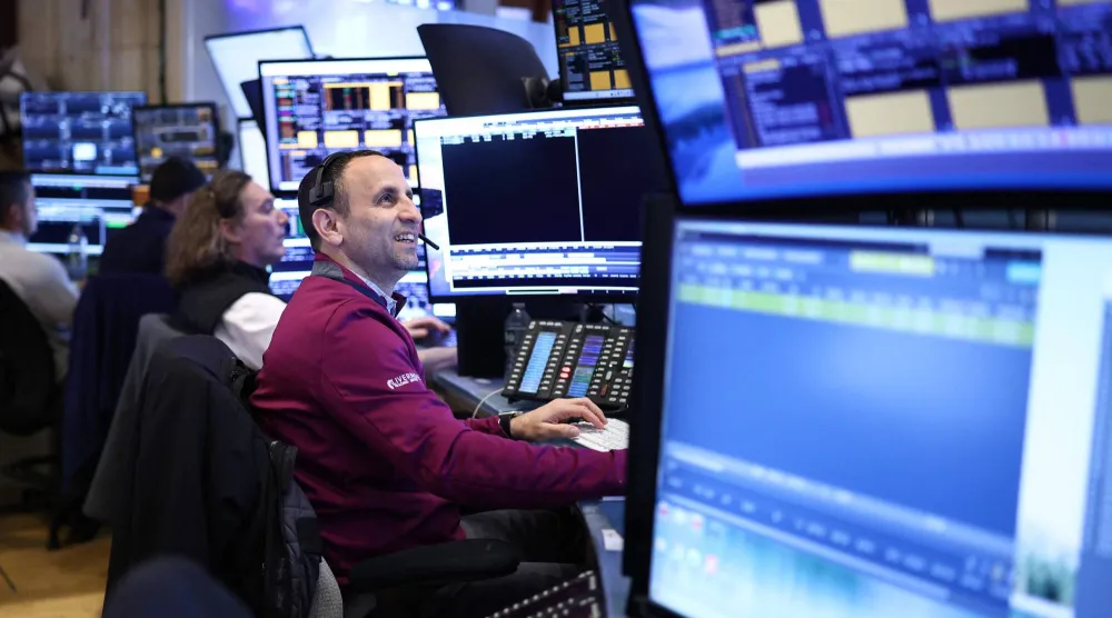 متداولون يعملون في بورصة نيويورك (أ.ف.ب)