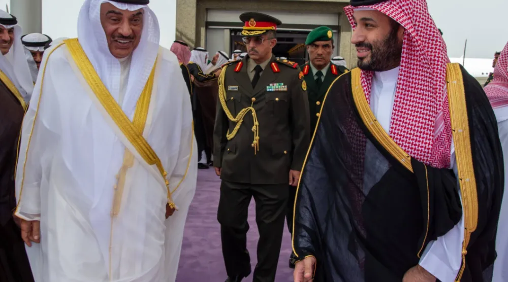 ولي العهد السعودي الأمير محمد بن سلمان مستقبِلاً نظيره الكويتي الشيخ صباح الخالد في زيارة سابقة إلى جدة (واس)