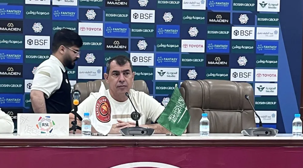 فابيو كاريلي خلال المؤتمر الصحافي (الشرق الأوسط)