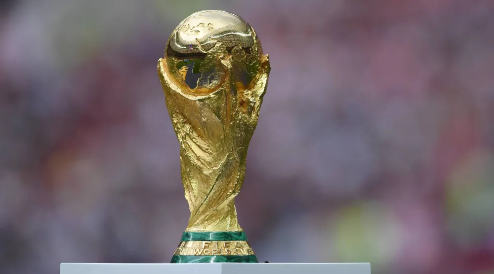 جماهير كرة القدم محبطة من تكاليف الحضور لمباريات المونديال (الشرق الأوسط)