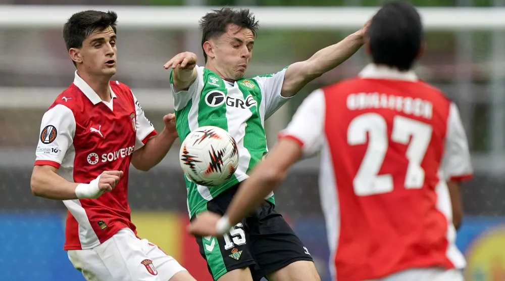 من المواجهة التي جمعت ريال بيتيس وبراغا في لشبونة (إ.ب.أ)