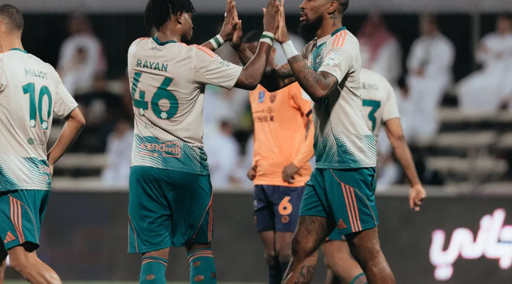 توني محتفلاً بهدفه في الفيحاء (موقع النادي الأهلي)