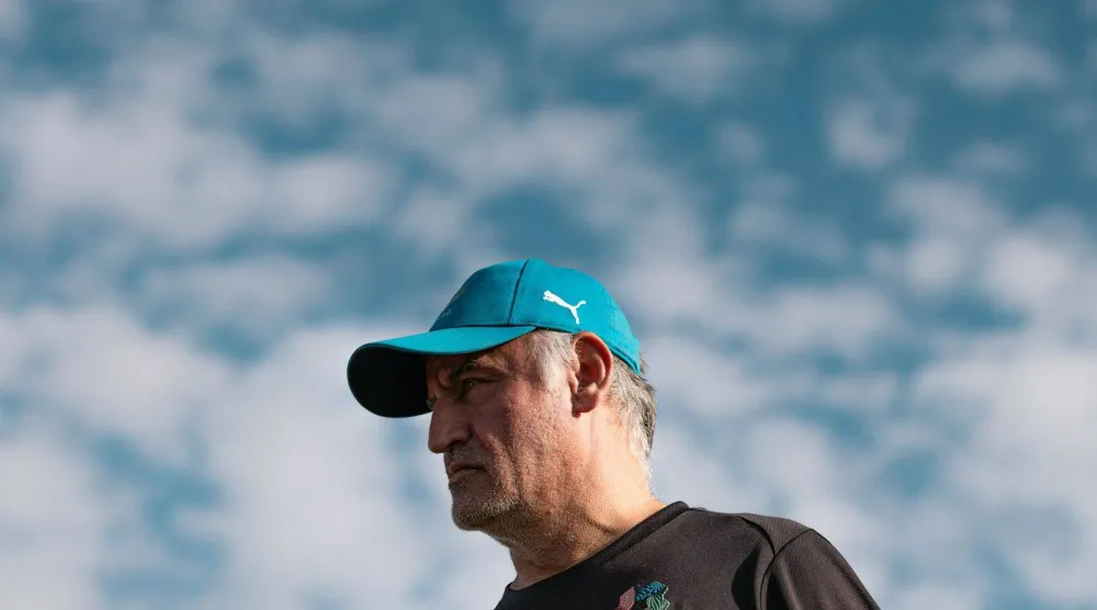 الفرنسي كريستوف غالتييه، المدير الفني لنيوم (نادي نيوم) 