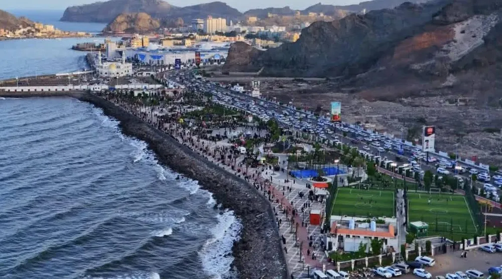 عدن استقبلت أكثر من مليون زائر خلال إجازة عيد الفطر (إعلام محلي)