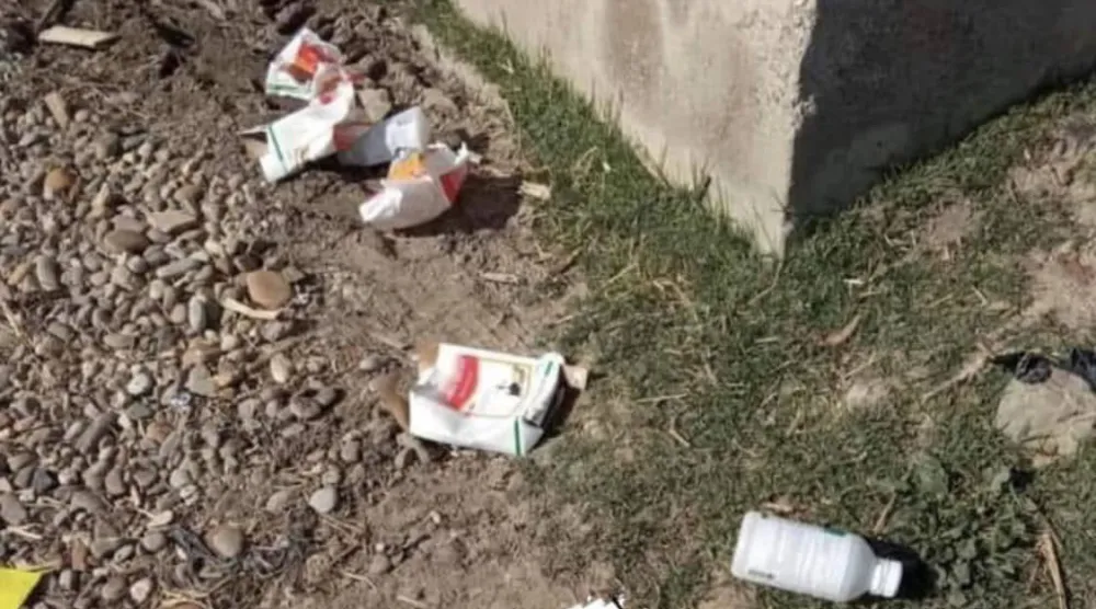 مزارع «القات» في اليمن تشهد استخداماً مفرطاً لأنواع مختلفة من المبيدات المحظورة (فيسبوك)