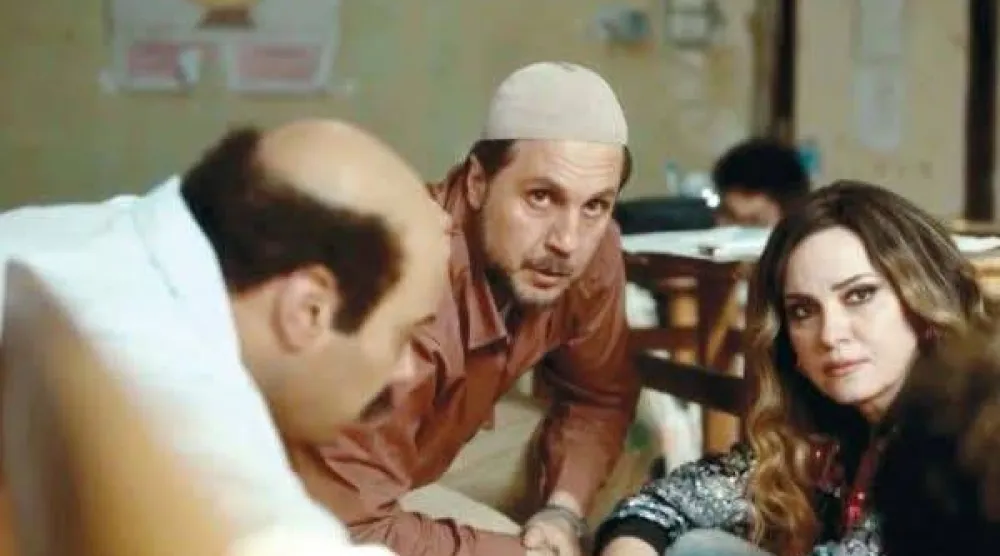 لقطة لأبطال فيلم «برشامة» الذي تصدر إيرادات الأفلام قبل قرارات الإغلاق وخلالها (الشركة المنتجة)