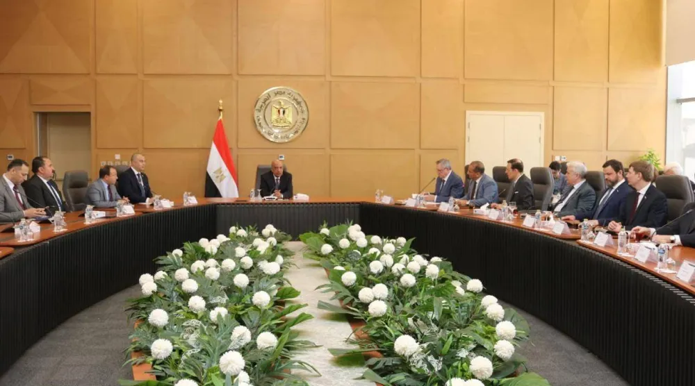 وزير الكهرباء المصري خلال لقاء وفد «الدوما» الروسي الجمعة (وزارة الكهرباء المصرية)