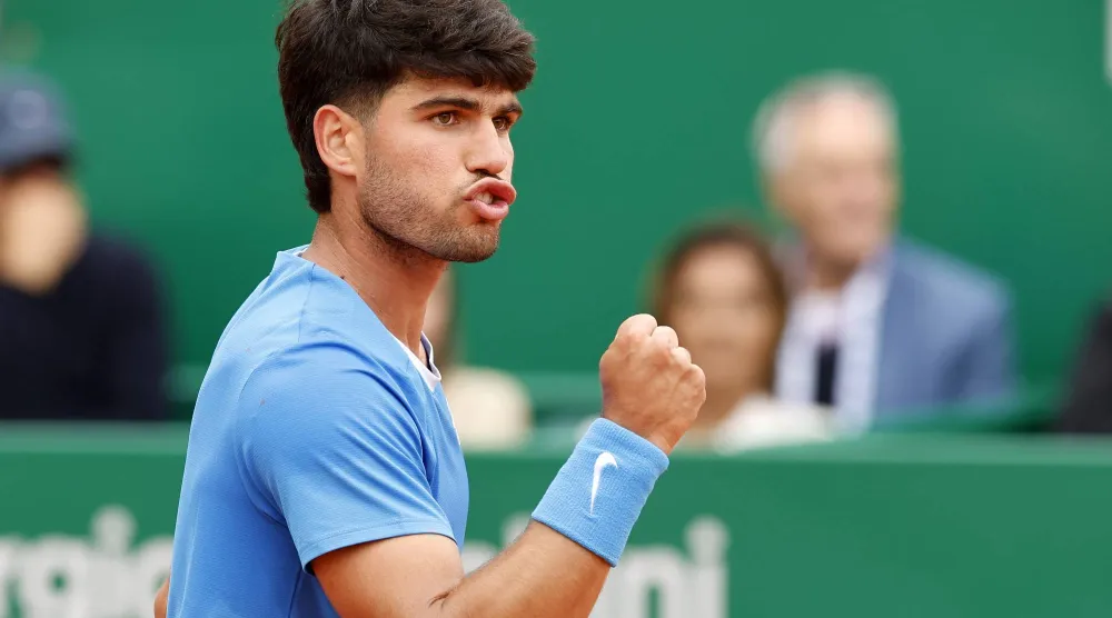 الإسباني كارلوس ألكاراس يتألق في مونت كارلو (إ.ب.أ)