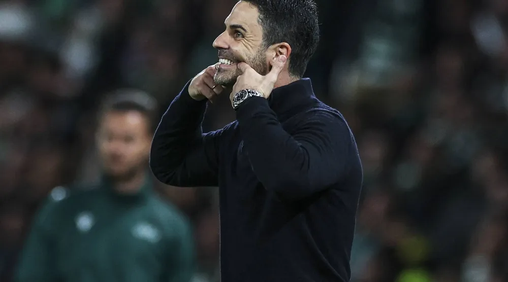 الإسباني ميكيل أرتيتا المدير الفني لفريق آرسنال (إ.ب.أ)