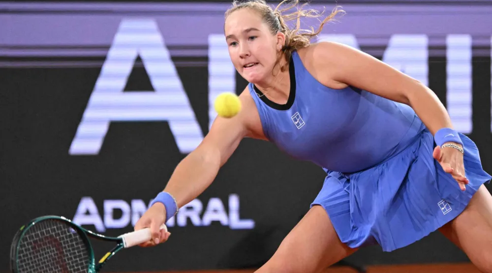 الروسية ميرا أندريفا تتألق في لينز (أ.ف.ب)