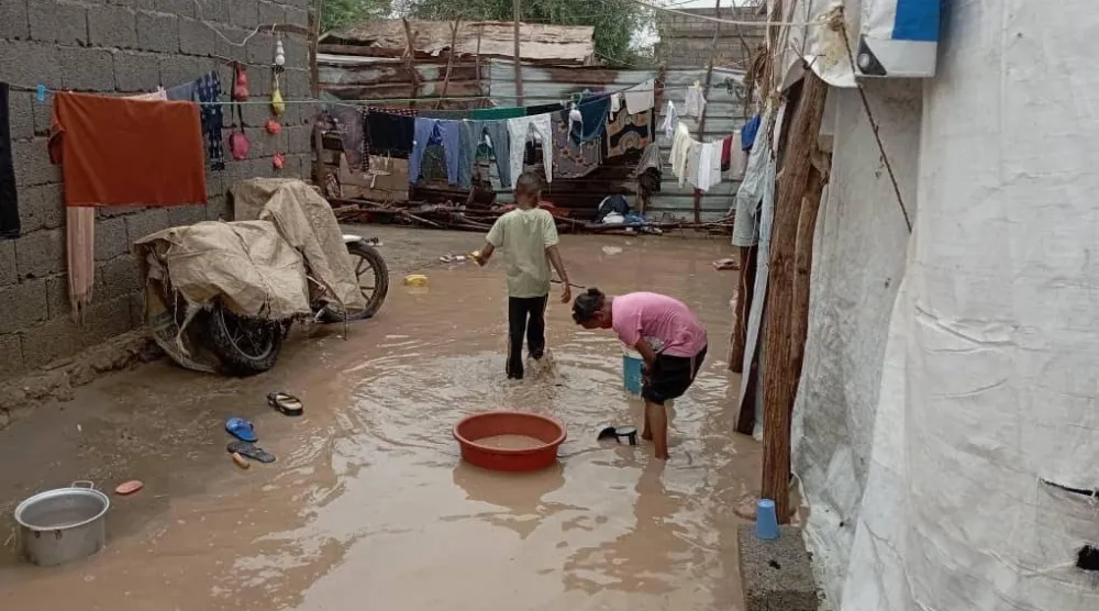 السيول في اليمن غمرت مساكن النازحين ودمرت المخزون الغذائي (الأمم المتحدة)