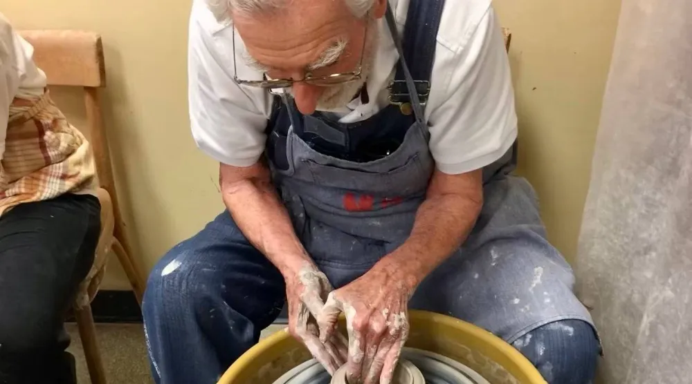 حين نحبّ ما نفعل... لا نتوقَّف (إنستغرام)