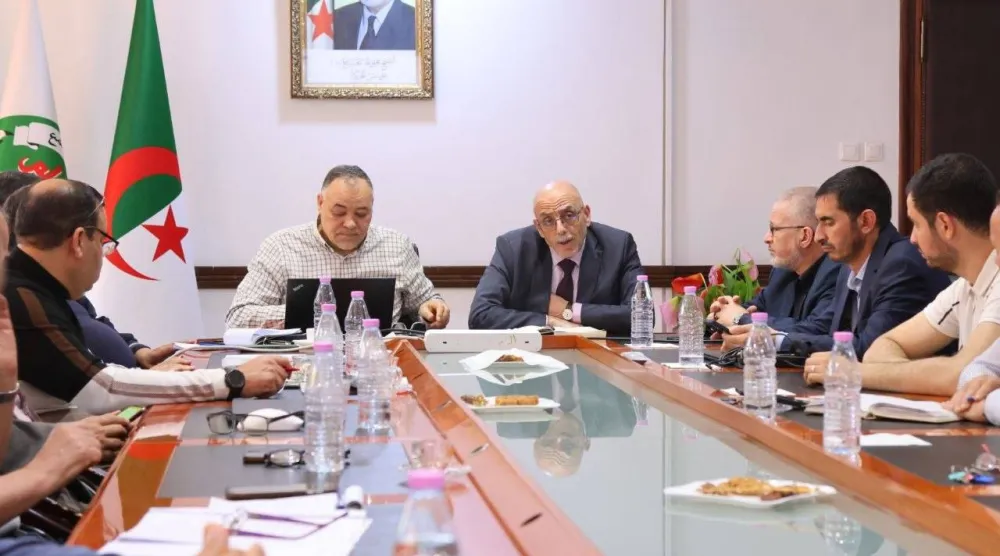 اجتماع قيادة حركة «مجتمع السلم» الإسلامية في إطار الاستعدادات للانتخابات (إعلام حزبي)