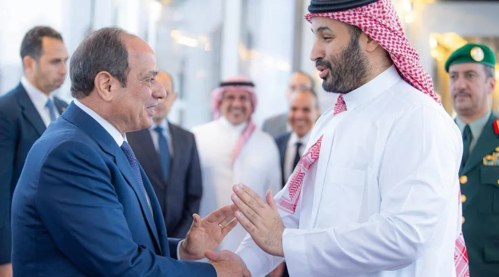 ولي العهد السعودي يستقبل الرئيس المصري في زيارة دعم وتضامن وسط حرب إيران (الرئاسة المصرية)