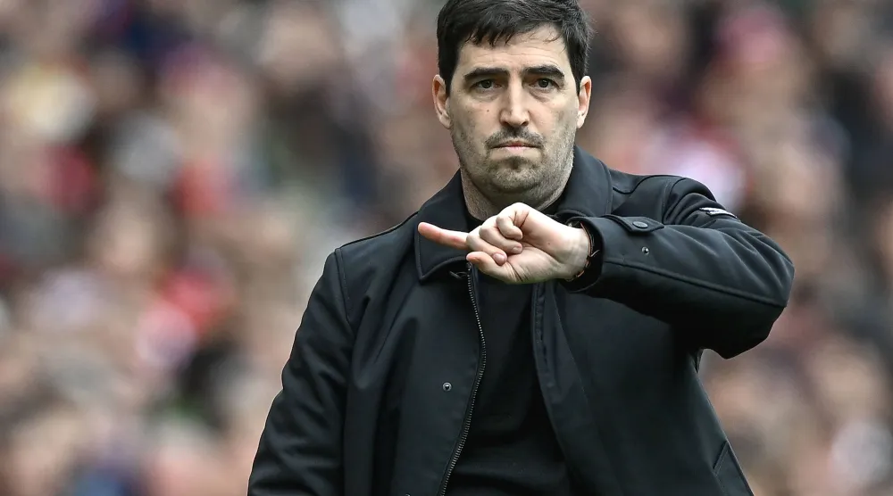 الإسباني آندوني إيراولا مدرب بورنموث (إ.ب.أ)